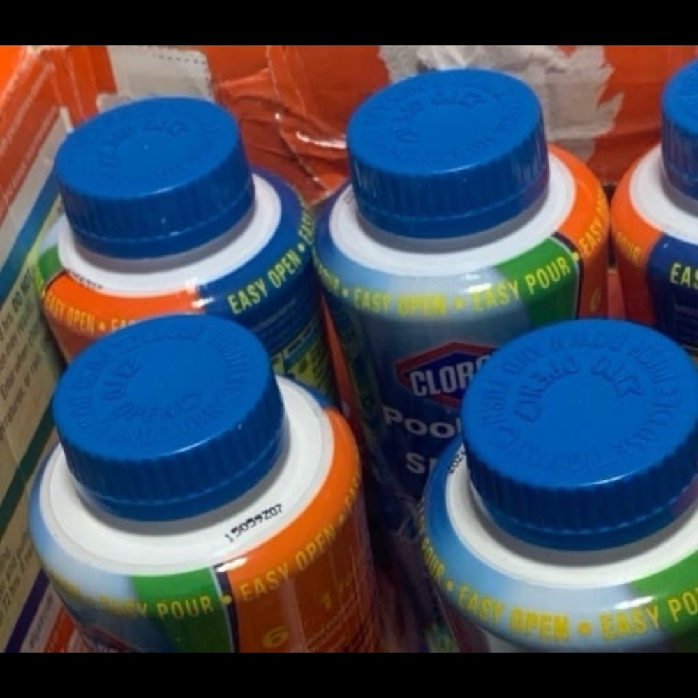 New! Clorox Pool Shock Extra Blue 3. Four Bottles of 1 Lb. Each.Easy Pour Bottle - Picture 5 of 8
